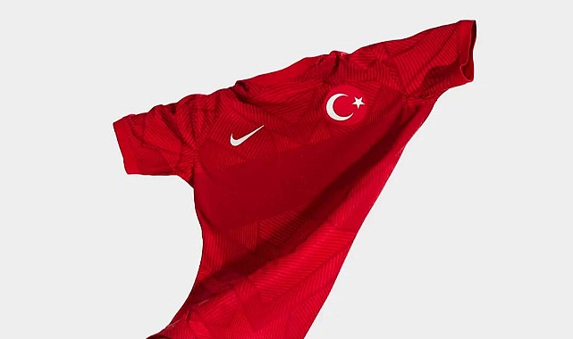 A MİLLİ TAKIM YENİ SEZON FORMA TASARIMI YENİLEDİ