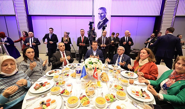 ŞEHİT VE GAZİ YAKINLARIYLA İFTARDA BULUŞTU