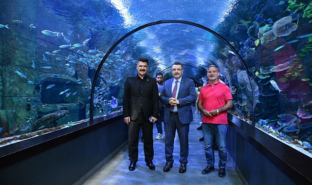 BAŞKAN GENÇ, İL EMNİYET MÜDÜRÜ ESERTÜRK'E TRABZON AKVARYUM'U GEZDİRDİ