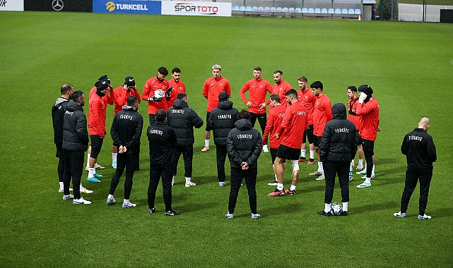 MİLLİ TAKIMDAN İKİ FUTBOLCU KADRODAN ÇIKARTILDI