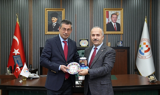 TRABZON ÜNİVERSİTESİ'İNDE KONFERANS
