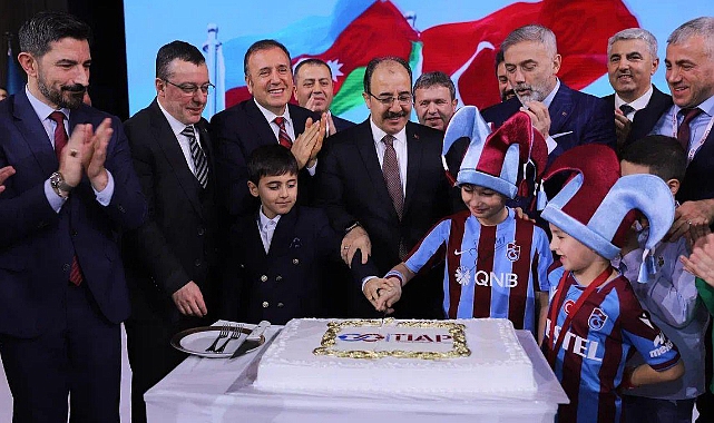 TRABZON'UN KURTULUŞU BAKÜ'DE MUHTEŞEM BİR ETKİNLİKLE KUTLANDI