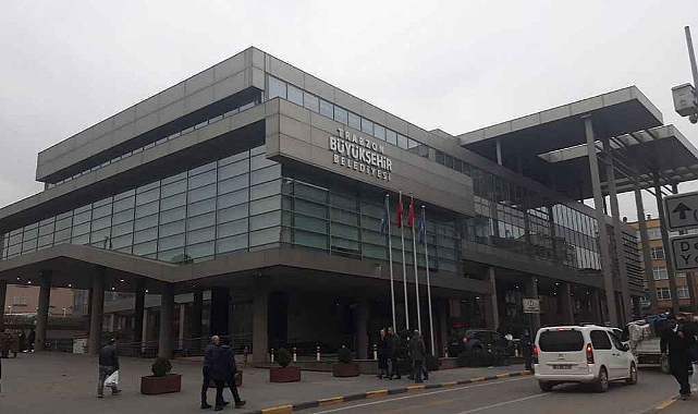BÜYÜKŞEHİR BELEDİYESİ'NDE ÜÇ DAİRE BAŞKANI DAHA GÖREVDEN ALINDI