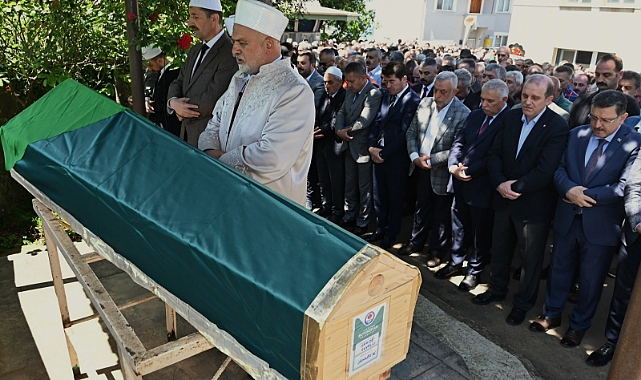 REKTÖR PROF. DR. ÇUVALCI’NIN ANNESİ SON YOLCULUĞUNA UĞURLANDI