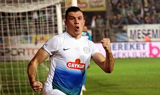 ESKİ RİZESPORLU ANTALYASPOR'A İMZA ATTI
