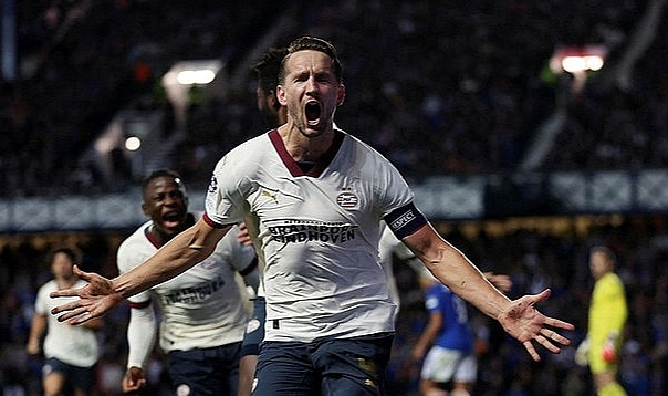 GOLCÜ TRANSFERİNDE FLAŞ GELİŞME... LUUK DE JONG İDDİASI...