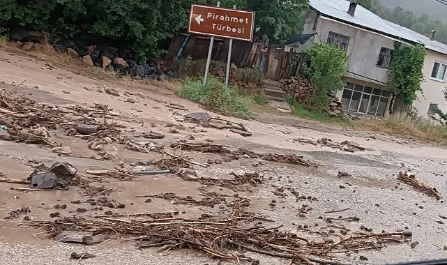 GÜMÜŞHANE'Yİ SEL VURDU!