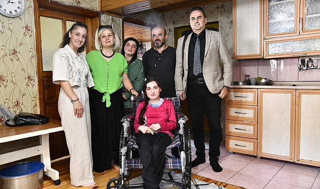 MAVİ KAPAKLAR TEKERLEKLİ SANDALYEYE DÖNÜŞÜYOR
