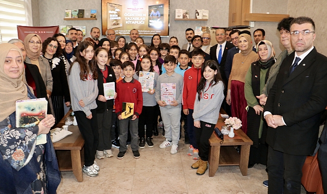 TRABZON'DA 'ÖĞRETMEN YAZARLAR KİTAPLIĞI' OLUŞTURULDU