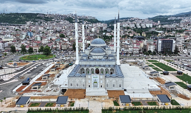 HANİFE HATUN CAMİİ'NDE SONA DOĞRU