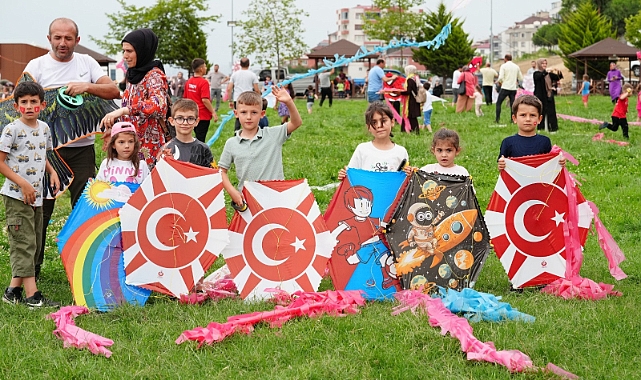 AKÇAABAT’TA UÇURTMA ŞENLİĞİ: GÖKYÜZÜ RENKLENDİ, ÇOCUKLAR ŞENLENDİ