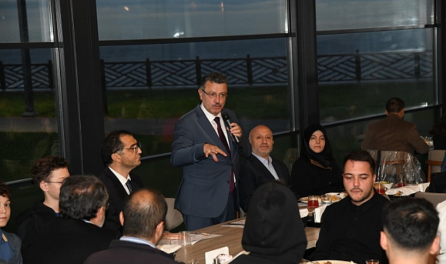 “TAM BAĞIMSIZLIK İÇİN AYAKTA DURMALIYIZ”