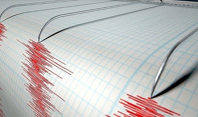 TRABZON'DA KORKUTAN DEPREM