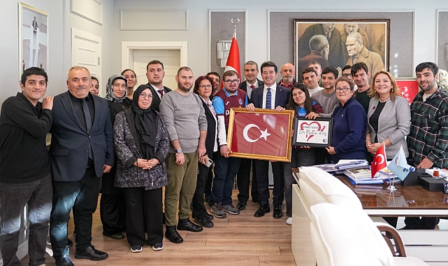 BAŞKAN KAYA, ÖZEL BİREYLERİ AĞIRLADI