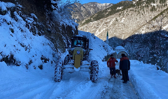 BÜYÜKŞEHİR EKİPLERİ KAPALI YOL BIRAKMADI