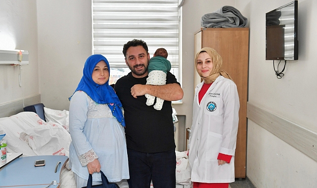 ORTAHİSAR BELEDİYESİ’NDEN YENİ YILIN İLK BEBEKLERİNE HEDİYE