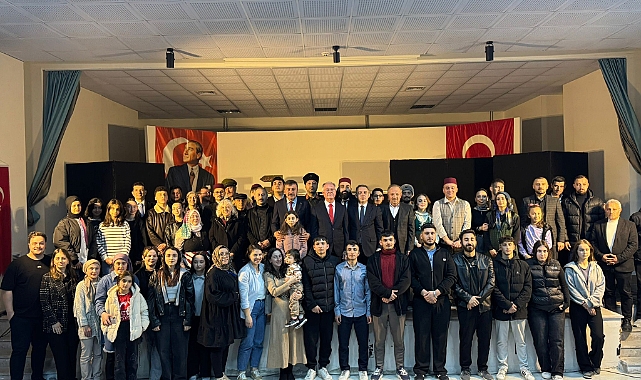 BÜYÜKŞEHİR TİYATROSUNA İLÇELERDE BÜYÜK İLGİ