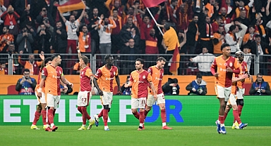 GALATASARAY'DAN TARİHİ ZAFER... JUVE'Yİ SAHADAN SİLDİLER