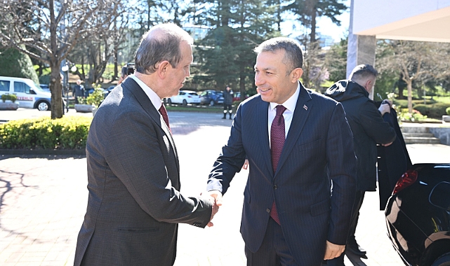 VALİ ŞAHİN'DEN REKTÖR ÇUVALCI'YA ZİYARET