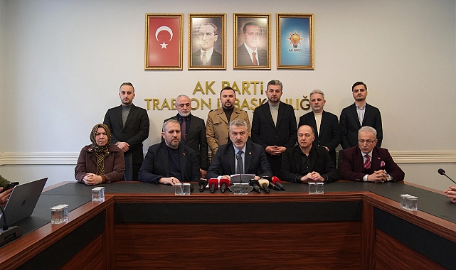 MUMCU, CHP'YE YÜKLENDİ: BİZ TRABZONSPOR'A HİZMET EDİYORUZ, SİZ PRİM PEŞİNDESİNİZ!