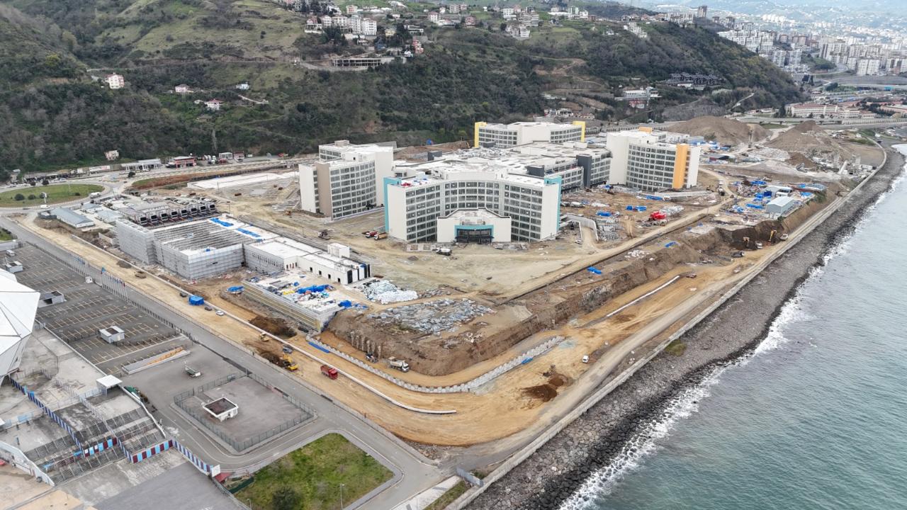 BÜYÜKŞEHİR'DEN ŞEHİR HASTANESİ'NE SAĞLAM ALTYAPI