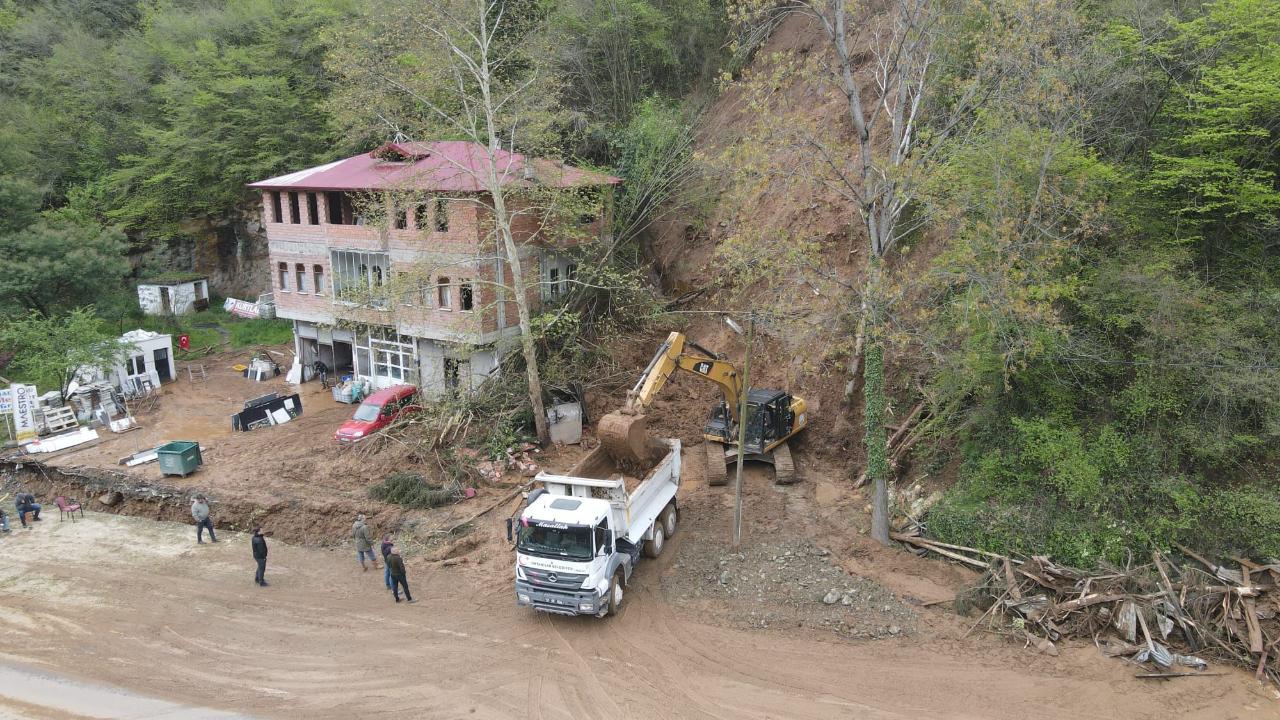 ORTAHİSAR BELEDİYESİ'NDEN HEYELANLARA MÜDAHALE