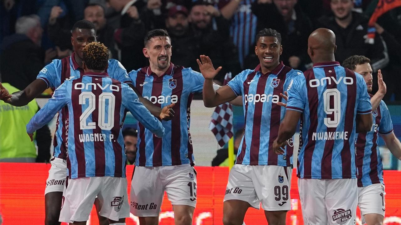 TRABZONSPOR-GALATASARAY CANLI... NWAİIWU ATTI, PAPARA YIKILDI!