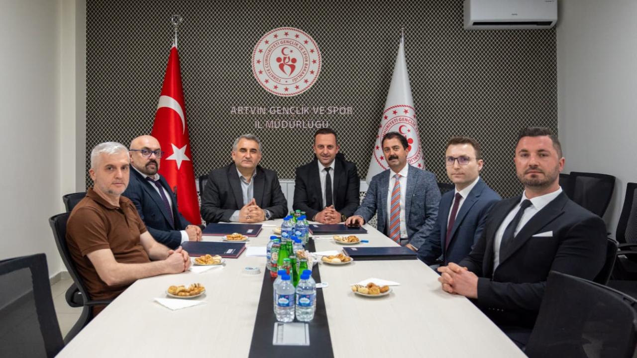 ARTVİN'DE 'AKTİF YAŞ ALMA VE SU CİMNASTİĞİ PROJESİ' HAYATA GEÇİRİLDİ