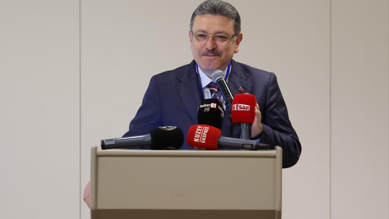 BAŞKAN GENÇ: ÇOCUK MUTLUYSA ŞEHİR MUTLUDUR