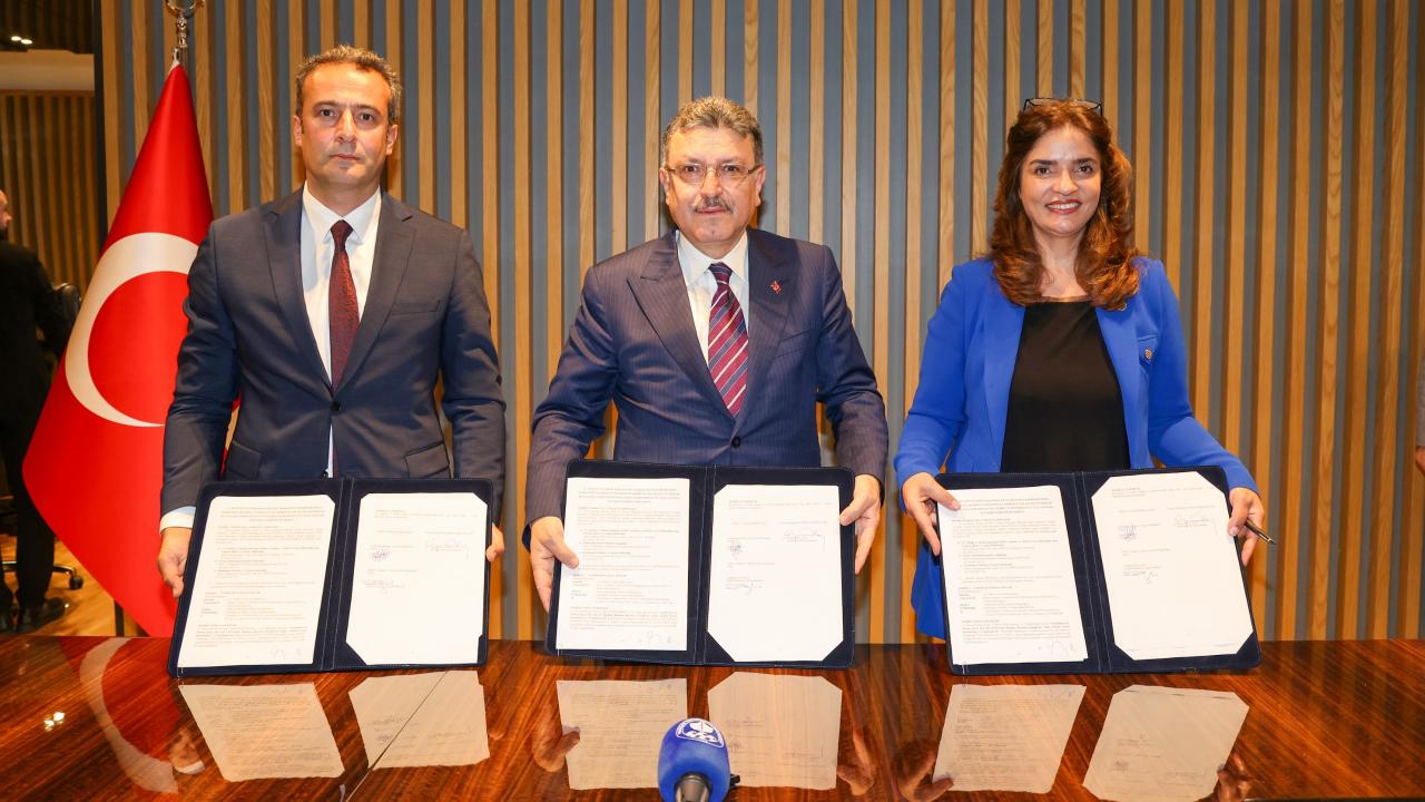 BÜYÜKŞEHİR BELEDİYESİ’NDEN GÜMÜŞHANE’YE KÜLTÜREL DESTEK