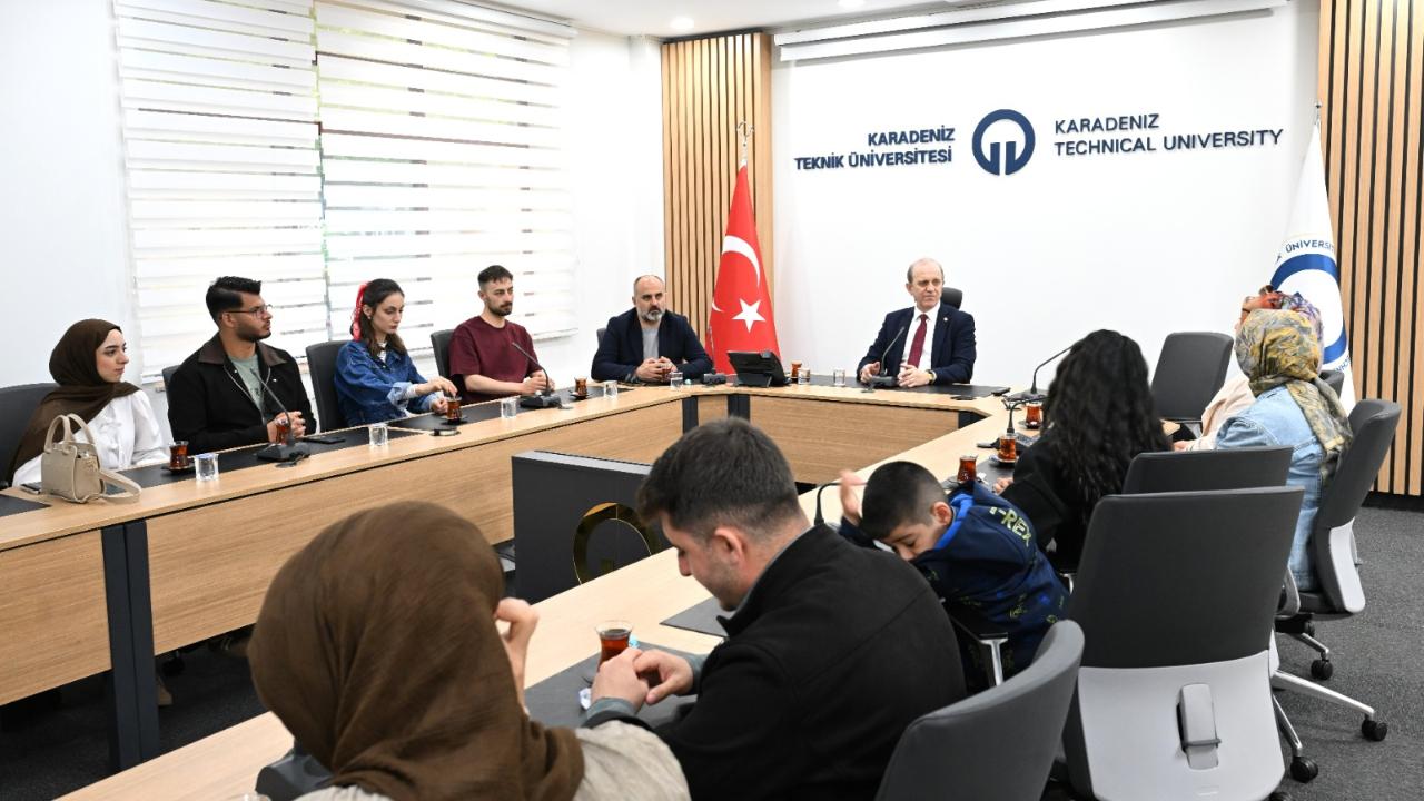 HAKKARİ ÜNİVERSİTESİ ÖĞRENCİLERİNDEN KTÜ'YE ZİYARET