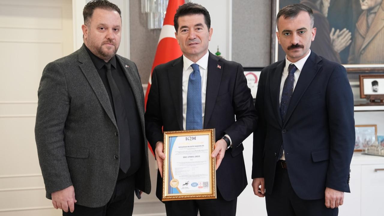 ORTAHİSAR BELEDİYESİ'NDE O İSİM İSTİFA ETTİ!