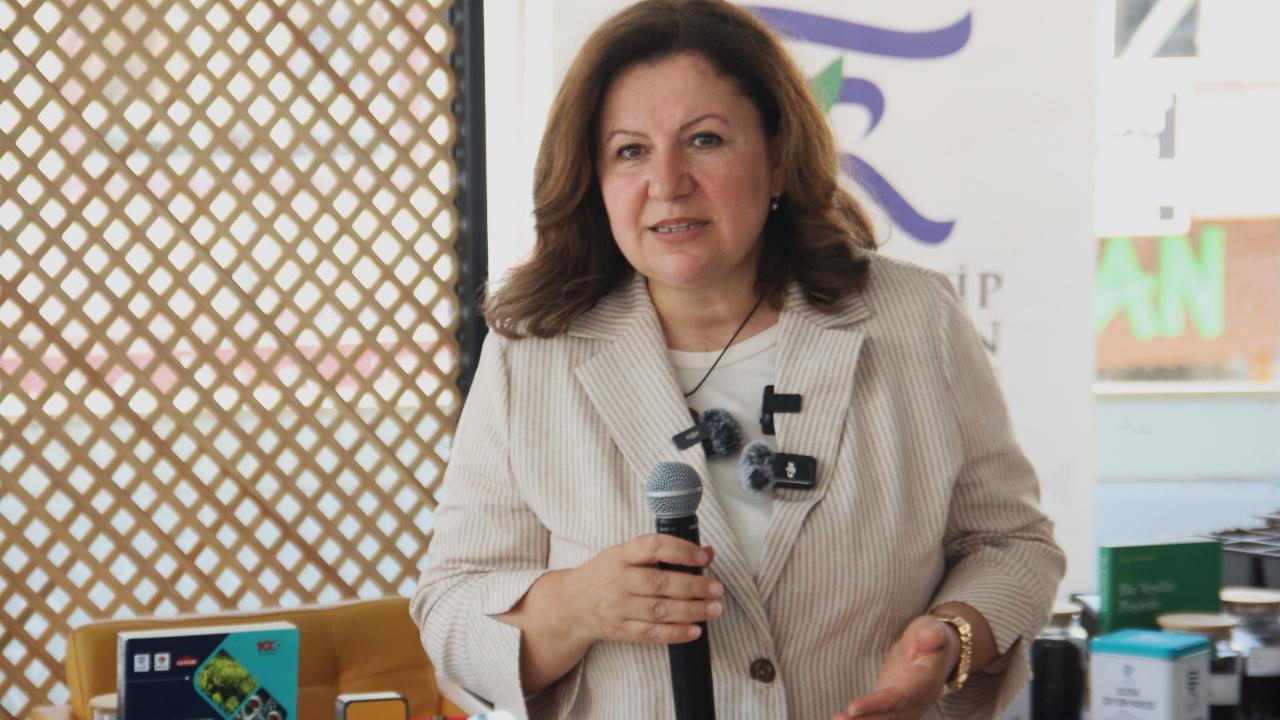 PROF. DR. YAZICI: “ÇAY SEKTÖRÜNÜN GELECEĞİ GENÇLERİN ELİNDE”