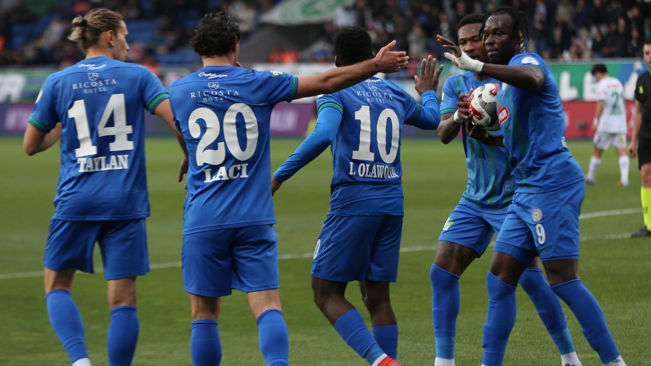 RİZESPOR O ALANDA SÜPER LİG'İN ZİRVESİNDE