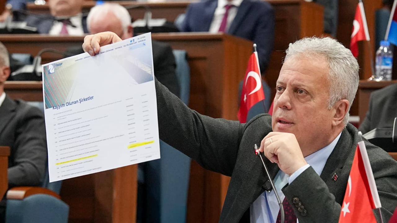 ZORLU: HÜSEYİN AVNİ AKER VE MEHMET ALİ YILMAZ İSİMLERİ YAŞAMALI
