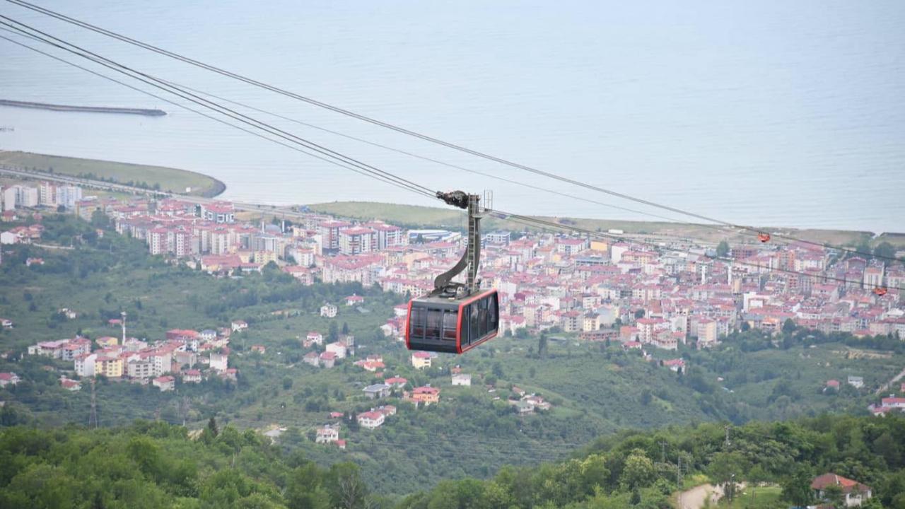 BEŞİKDÜZÜ TELEFERİK İKİYE BÖLDÜ!