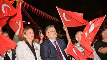 BAŞKAN GENÇ: 15 TEMMUZ KUTLU BİR DİRİLİŞİN ADIDIR