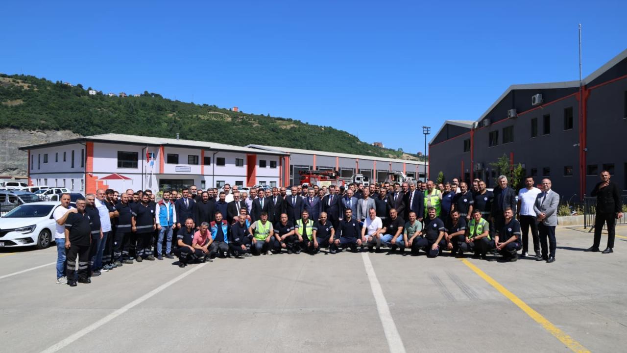 BAŞKAN GENÇ, BULAK YERLEŞKESİNDEKİ PERSONELLE BULUŞTU