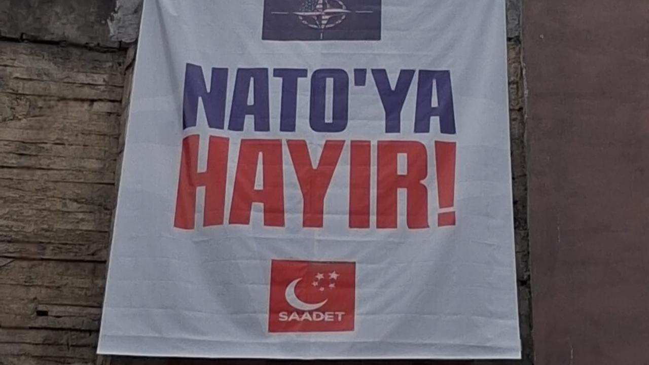 SP RİZE'DEN 'NATO'YA HAYIR' PANKARTLI PROTESTO