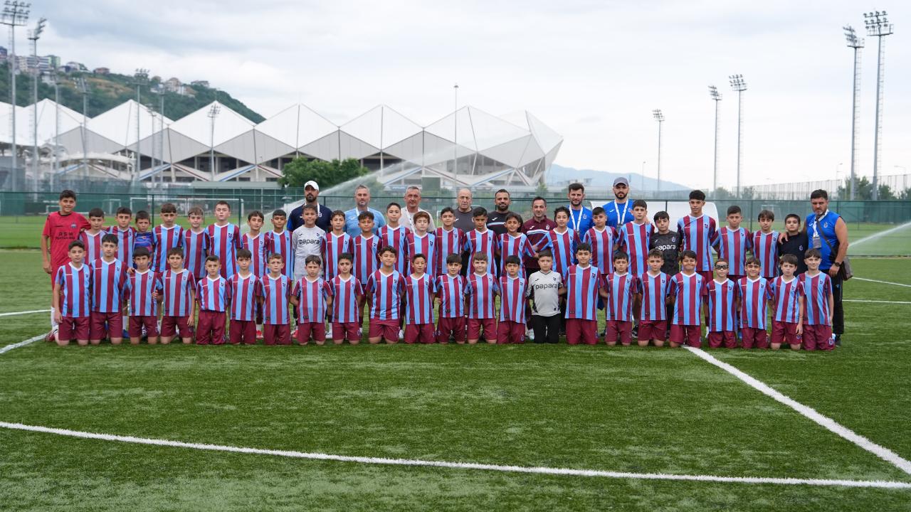 TRABZONSPOR FUTBOL OKULLARI YAZ KAMPININ İLK ETABI BAŞLADI