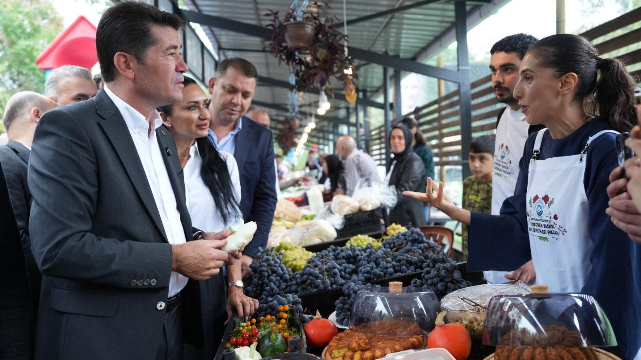YAZ GELDİ, KÖY ÜRÜNLERİ PAZARLARINDA TEZGÂHLAR ŞENLENDİ